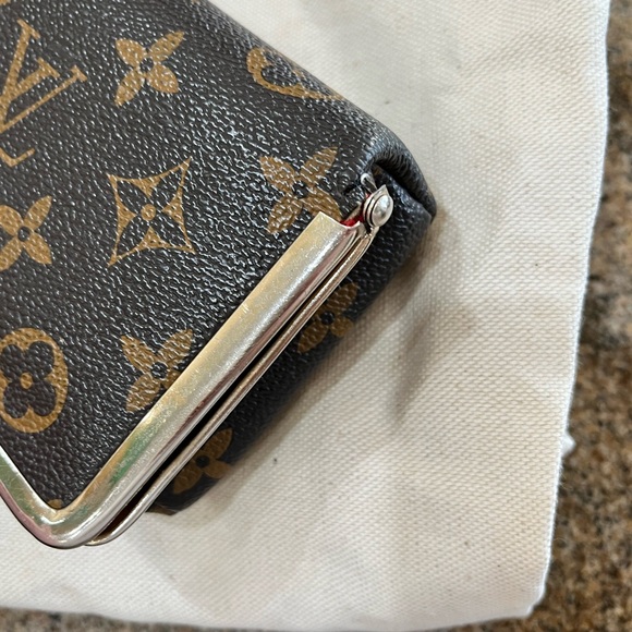 Vintage Louis Vuitton makeup case - Picture 2 of 4